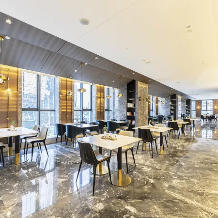 Atour Hotel Longzihu University District Zhengzhou