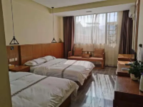 Niu Street Junyi Hot Spring Inn