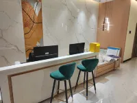 Huanxian 15 Li Garden Hotel