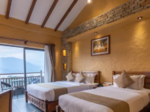 Bar Peepal Resort Hoteles en Kaski