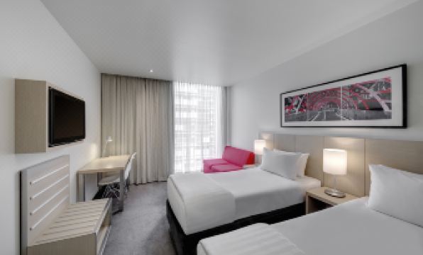 Travelodge Hotel Melbourne Docklands