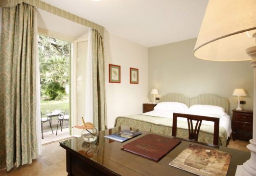 빌라 내부의 역사적인 인테리어