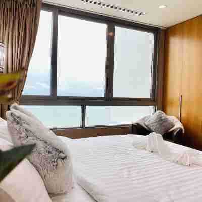 YiZen VIP Seaview Luxury 5 Bedroom Condo Rooms