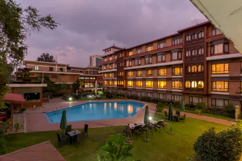 The Malla Hotel - Thamel, 2 km to Swayambhunath Temple