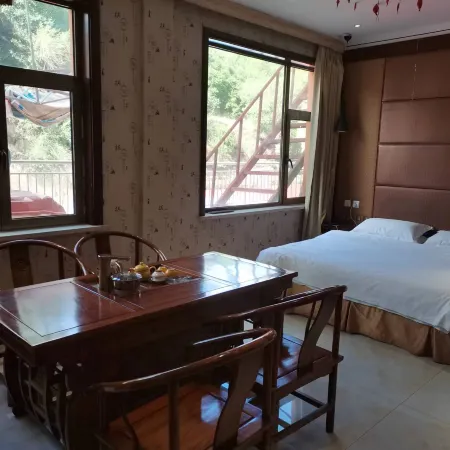 Jiaokou County Yingbin Homestay