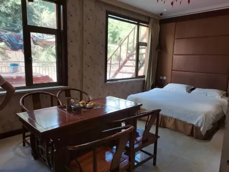 Yingbin Hotel Отели рядом с достопримечательностью «Народное правительство округа Сокко»