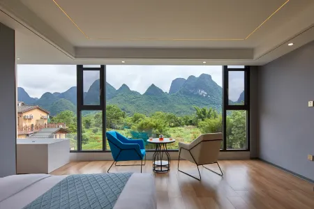 Minghu Juzhu B&B (Yangshuo Yulonghe Scenic Area)