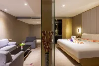 Lavande Hotel (Langzhong Railway Station International Trade City)