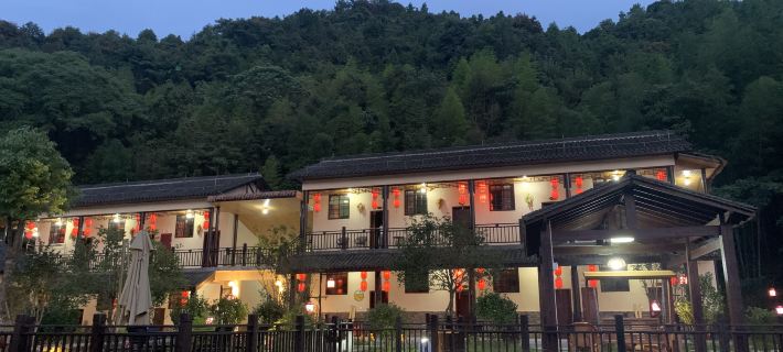 Three hundred mountain guest and leave lotus heart Hotels in Anyuan
