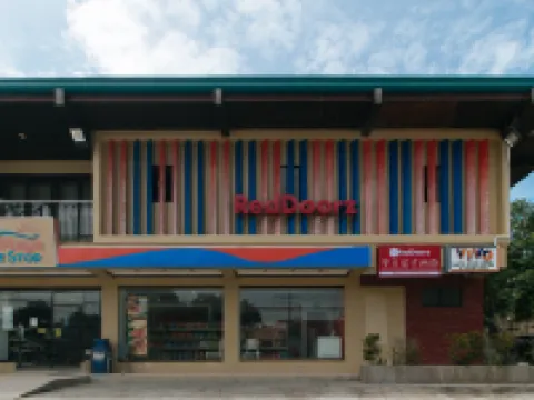 RedDoorz @ Laiya Vivo Hotel Batangas Hotels in San Juan