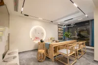 Floral Hotel·Jiuhua Mountain Yuanlai Mountain Residence Hotel (Huacheng Temple Zhantanlin Store)
