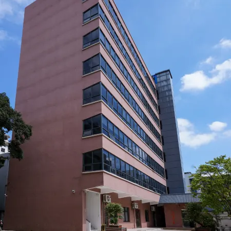 Zhanjiang Yuexin Hotel (Lingnan Normal University Branch, Zhanjiang Republic of China Style Street)