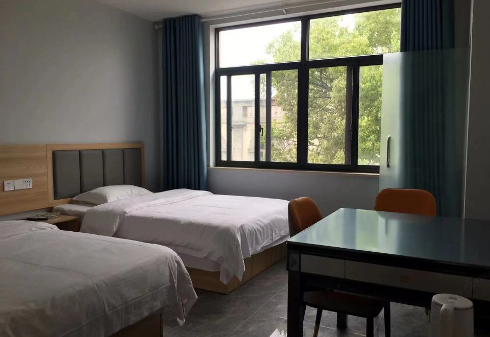 Changhong Hotel