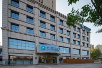 HanTing Hotel (Jinan Jiyang Qiche Zongzhan) Hotel in zona CPC Jiyang Committee Party School