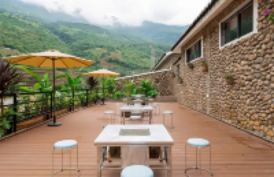 Mengjing Nizhu River Resort Hotel