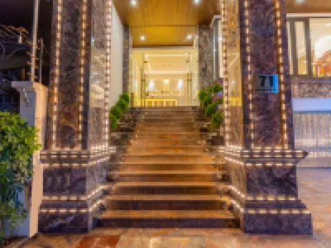 CM Hotel & Apartment โรงแรมในไฮฟอง