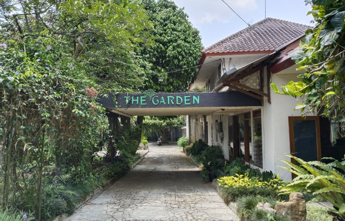 The Garden Family Guest House Powered by Cocotel