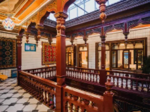 Xunjiang Bieyuan Homestay（Kashgar ancient city scenic area inside） Hotels near People's Park