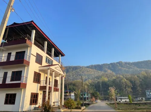 RISING HOTEL
