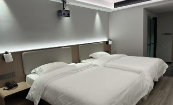 Qingfeng Hotel (Huarong)