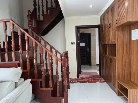 Huayu Homestay Отели в г. Гуанхан