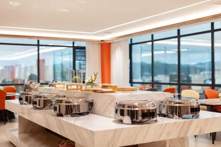 Haoyue International Hotel (Aoyuan Square Branch) Отели в г. Даю