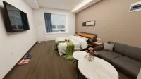 Longkou Alley Homestay (Poly Plaza Longfor Paradise Walk)
