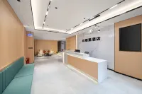 Yunqi Li Smart Hotel (Jianghan Road Pedestrian Street Branch) - New