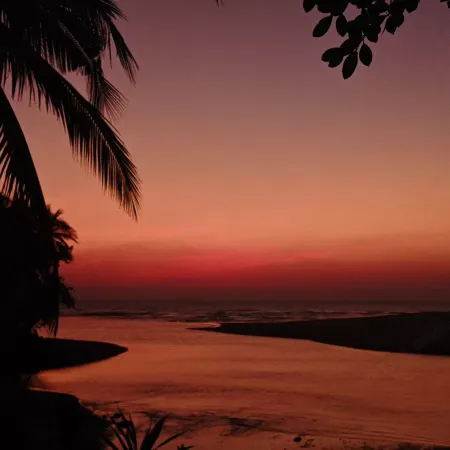 Ledong Sunset Seaside Homestay