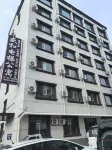 Shenghe Apartment with Elevator
