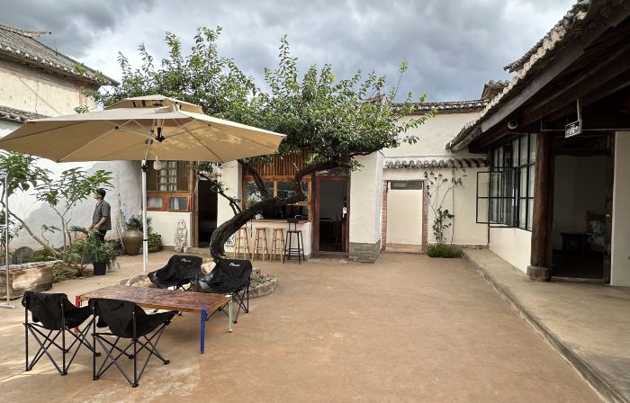 DaLi Plum Tree Homestay
