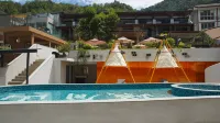 Emeishan Scenic Area Qingbo Vacation Apartment - 수영장