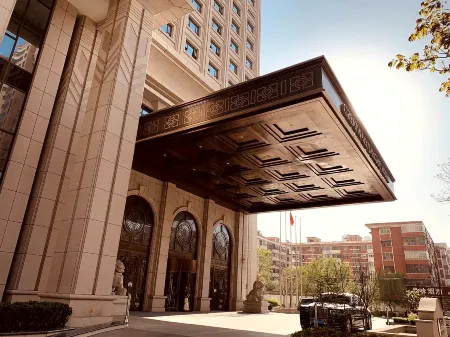 Great Wall Jianguo Hotel Отели рядом с достопримечательностью «Lanzhou University of Arts and Science»