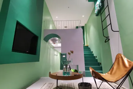 Simple House Design Hotel