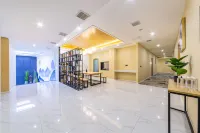 Lanxi Light Luxury Cinema Hotel (Zunyi Ningbo Road Branch)
