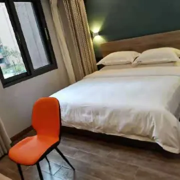 Gaoxian Bairui Hotel