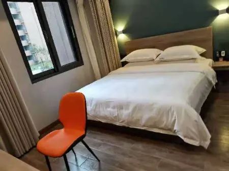 Gaoxian Bairui Hotel