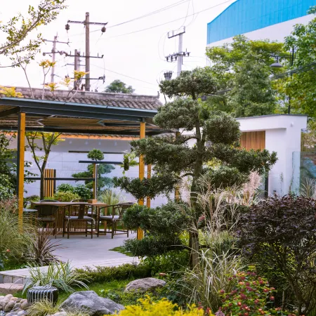 Deyang Yuhuyuan Hotel (Daxiao Hometown Scenic Area Branch)