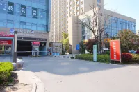 GreenTree Eastern Hotel (Suzhou Park Expo Center Yangcheng Lake United Square) Hotels in Suzhou