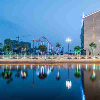 鑫悅溫泉飯店(安順高鐵西站神駿生態文旅小鎮店) Hotel Exterior