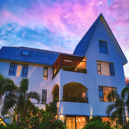 Beihai Yintan Haibei Homestay (Beihai Yintan International Passenger Port)