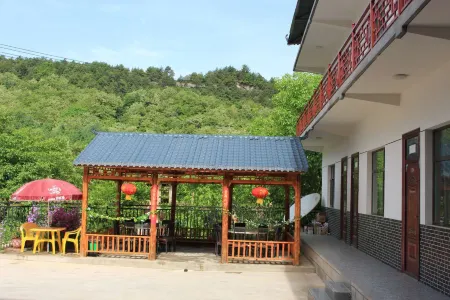 Shanhai Minju · Nature Ziran | Leisure Beautiful Stay (Maiji Mountain Scenic Area Shiku Store) Отели рядом с достопримечательностью «Maijishan Botanical Garden»