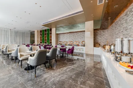 Lavande Hotel (Foshan West Railway Station Shishan) Отели рядом с достопримечательностью «Neusoft Institute Guangdong»