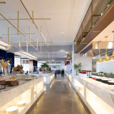 Pinghu Overseas Chinese Hotel