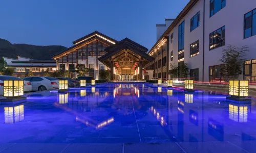 Western Evergreen Pu Zhen Hotel