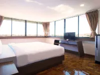 B2 Chang Phueak Gate Premier Hotel Hotels near Wat Lokmolee