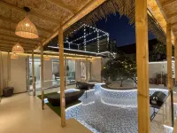 RenZhiju Guesthouse - สระว่ายน้ำส่วนตัว
