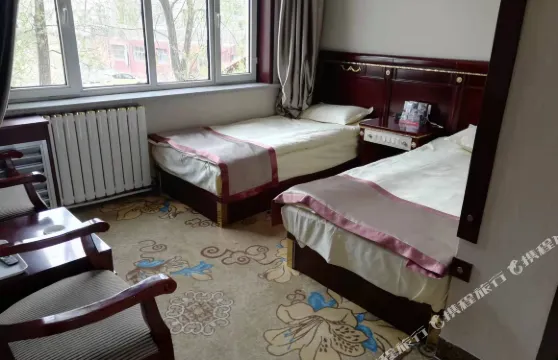 察右中旗華馨賓館