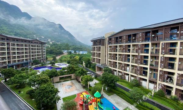 Guangzhou Country Garden golden leaf hot spring villa