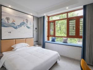 Fuyu Intelligent Hotel, Fuyang